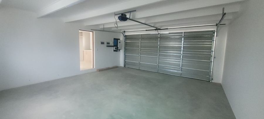 3 Bedroom Property for Sale in Mooikloof Country Estate Western Cape